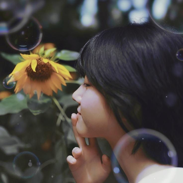 Kaveri Mehta, Lead Design Curator at Solarino Vate, reviewing corporate floral arrangements